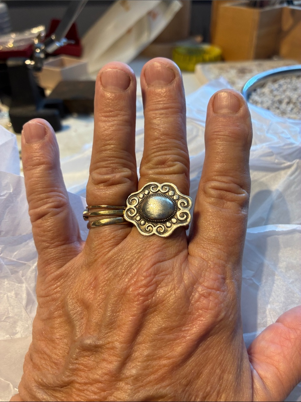 Artisan-made Silver Scrollwork Statement Ring. Size 8.5    7.71 Grams